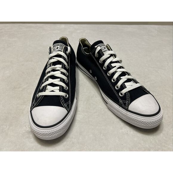 Converse Chuck Taylor Men’s Shoes Size 10 Black White All Star Ox Sneakers M9166 - Picture 1 of 9